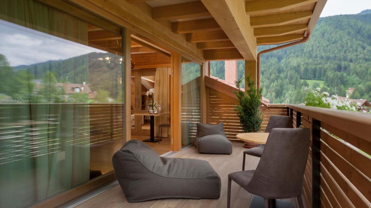 Boutique Hotel E Chalets Salvadori Mezzana  Exterior photo